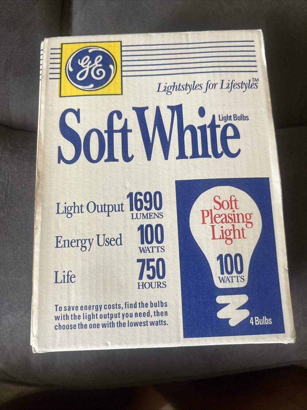 Vintage GE Soft White 100 Watt Light Bulbs 4-Bulb Pack NOS